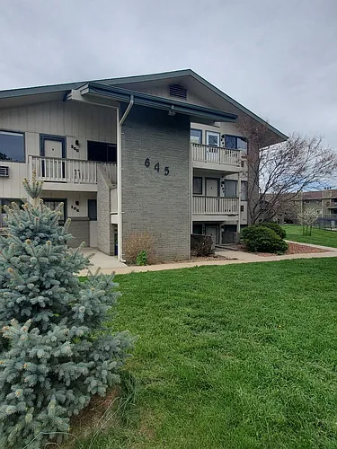 645 Manhattan Pl Photo 1