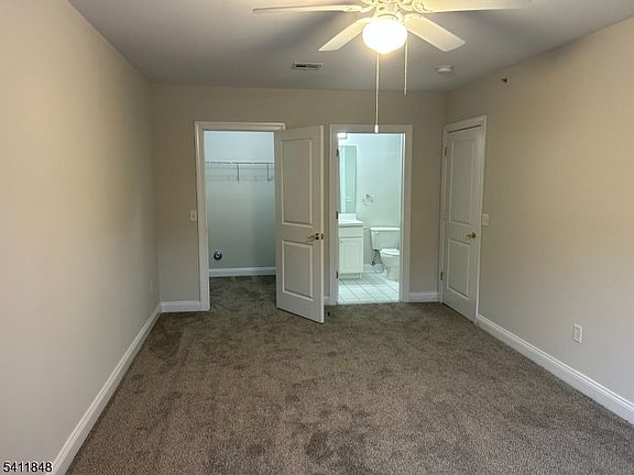 5th image of 31 Wilshire Ter