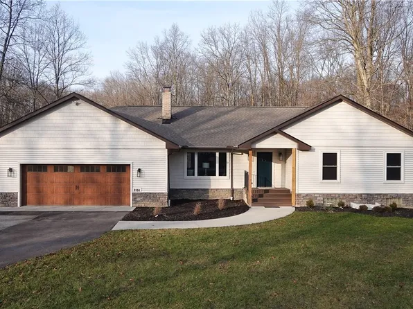 9134 Crackel Rd, Chagrin Falls, OH 44023