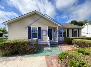 918 Tiny Town Rd, Clarksville, TN 37042