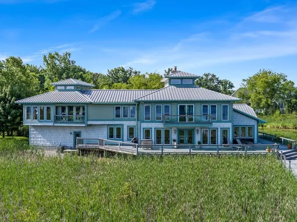 2350 Crane Rd, Fenton, MI 48430