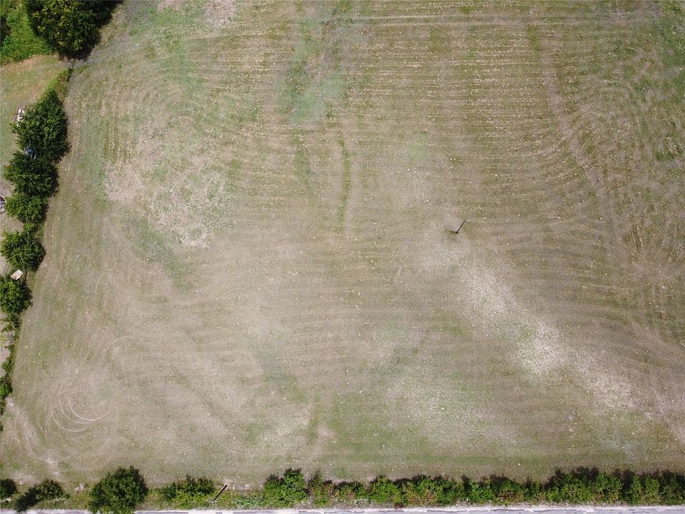 1st image of Mayes Dr
