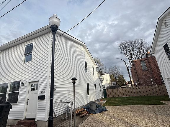 2nd image of 204 S King St