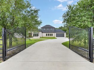 10373 Bobbie Ln, Pilot Point, TX 76258