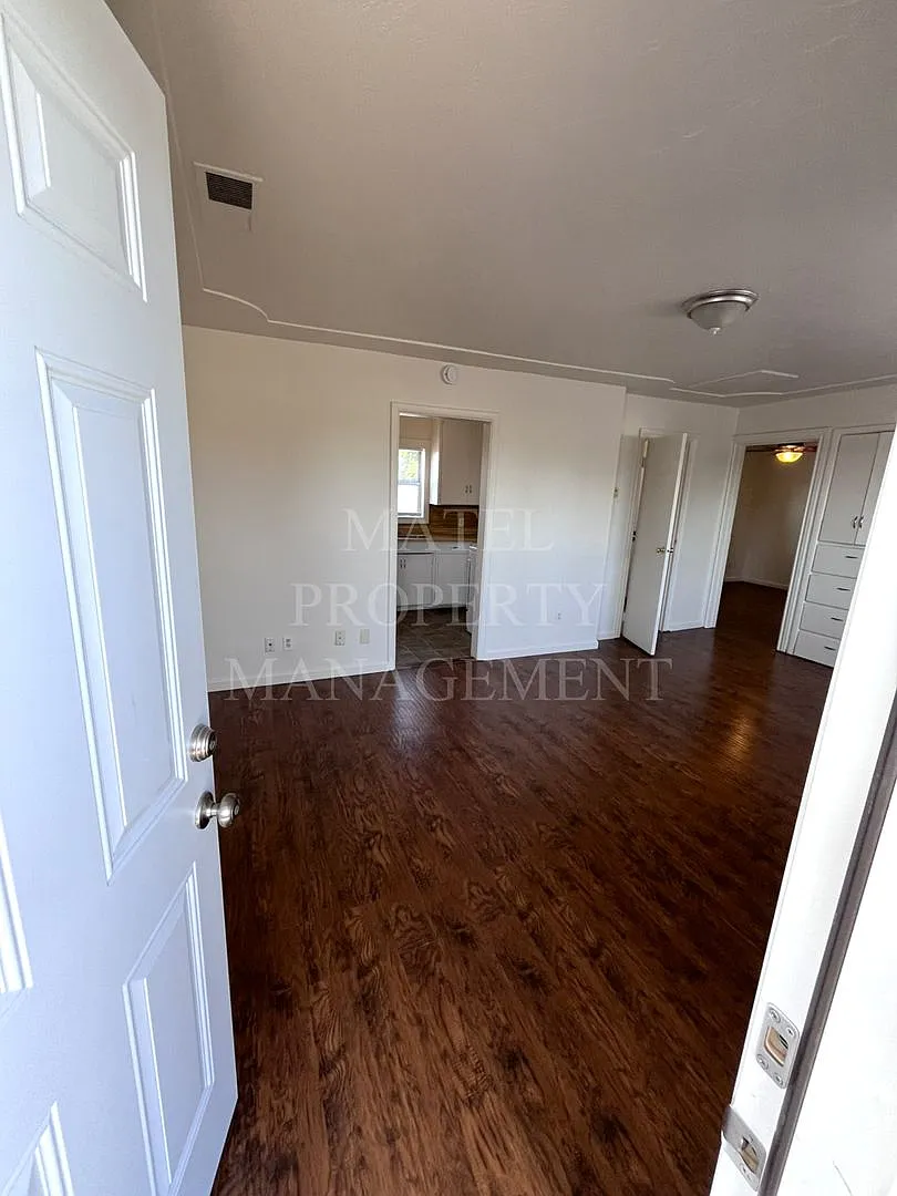 FIF225 — Photo 1
