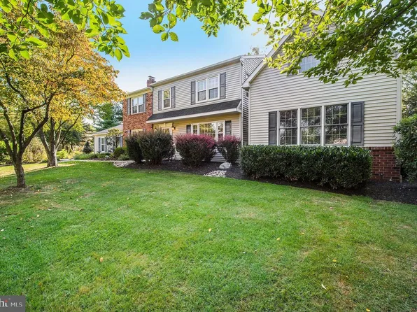 1770 Slayton Dr, Blue Bell, PA 19422