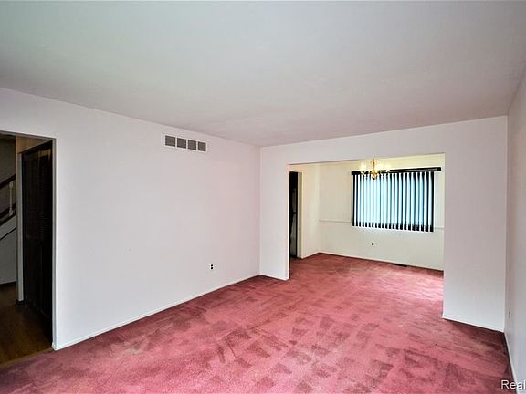 5th image of 53962 Kirk Ct