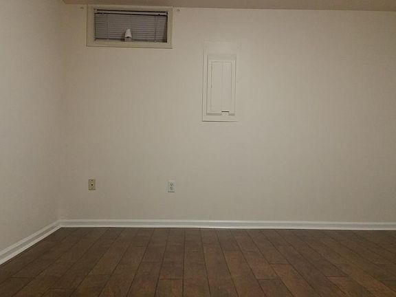 5th image of 12819 Valleyhill St