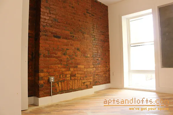 Rented by aptsandlofts.com | media 21