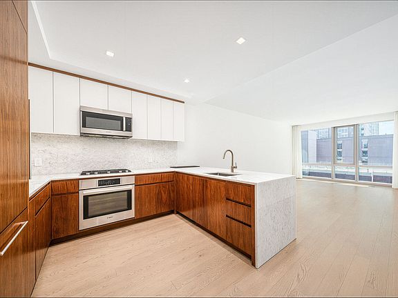 2nd image of 75 Park Ln S APT 508