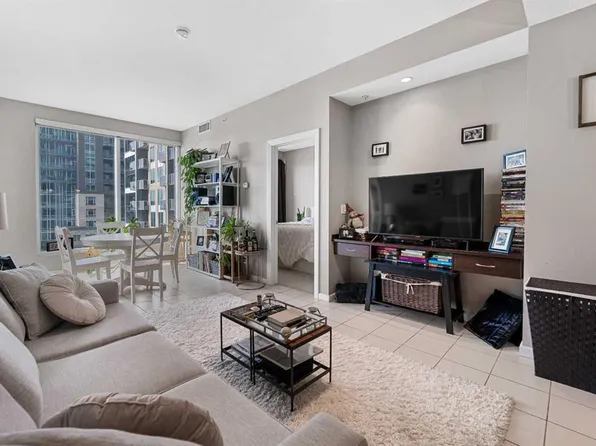 211 E 13th Ave SE #1708, Calgary, AB T2G 1E1