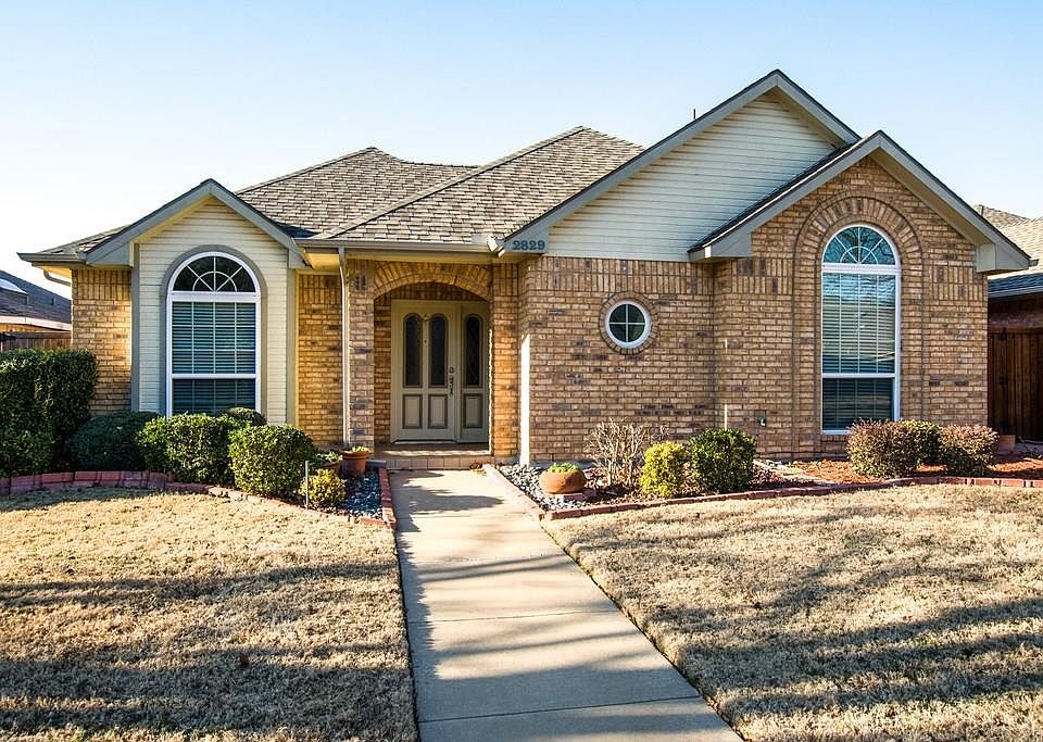 1st image of 2829 Hickory Bend Dr