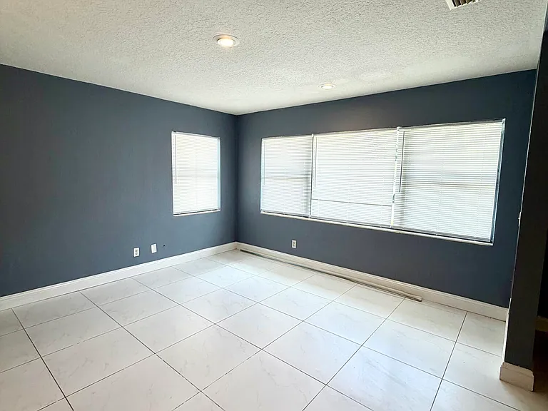 5415 Lori Dr S — Photo 7