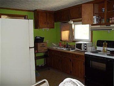 4th image of 1616 Fremont Ave NE