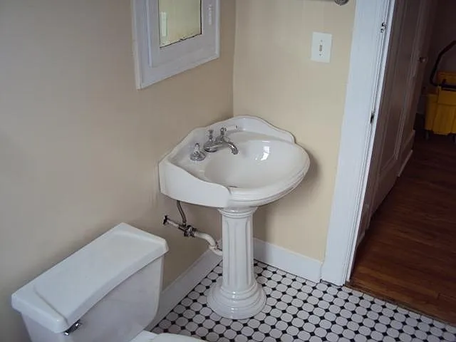 25 Hammersley Ave #10 — Photo 9