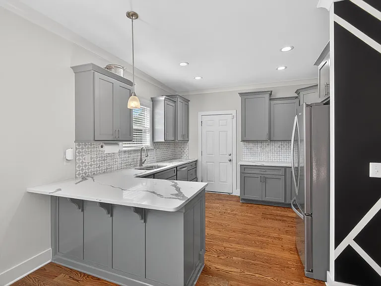 807 Cook Rd — Photo 17