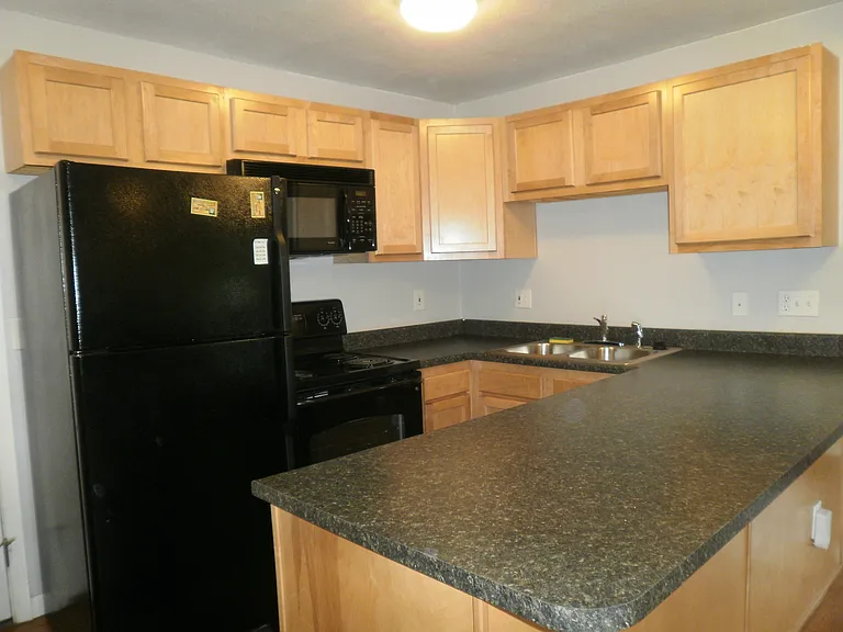 1405 Broadway St #210 — Photo 9