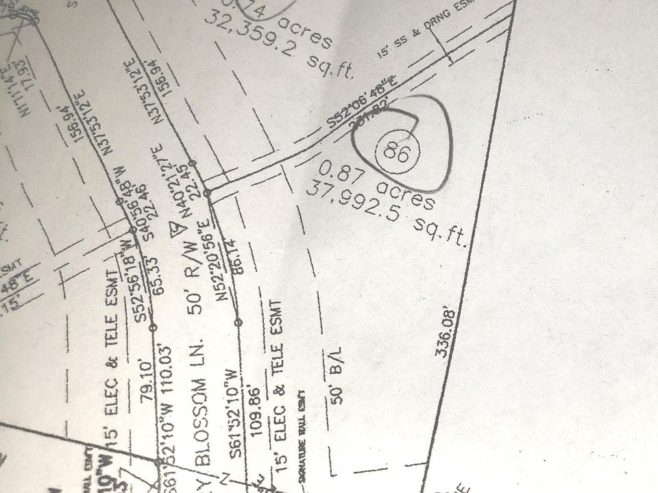 2nd image of 68 Marthas Ct