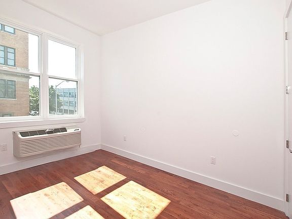 4th image of 589 Central Ave #2D