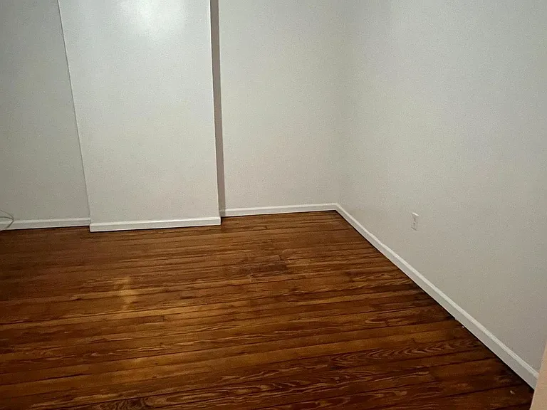 2823 Amber St — Photo 10