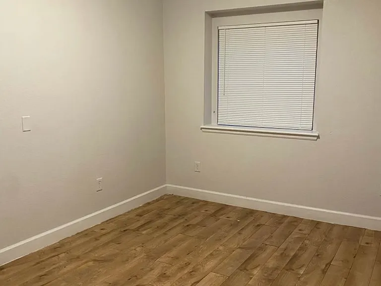 4580 W Alameda Ave — Photo 8