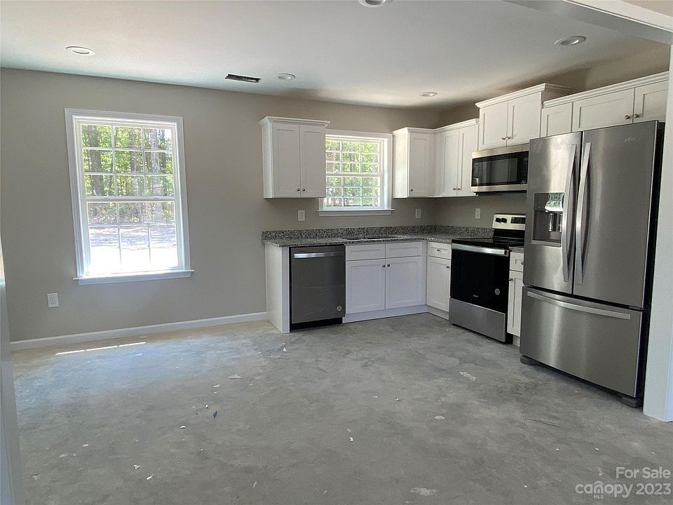 2nd image of 1035 Darlene Blvd