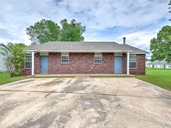 4498 & 4500 W Renee Ct, Fayetteville, AR 72704