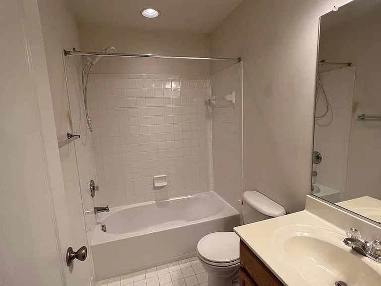 803 Carnaby St — Photo 17