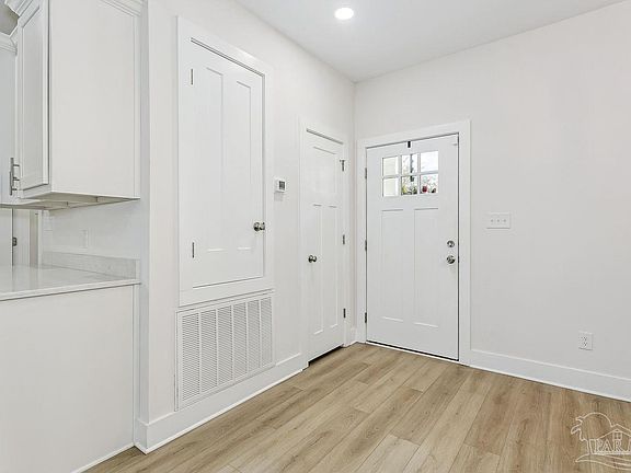 5th image of 5932 N Bay Point Dr