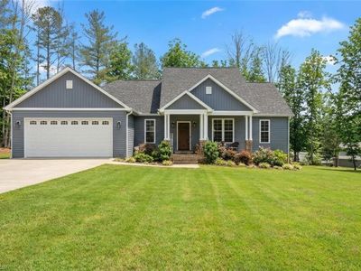 1196 Cape Hickory Rd, Hickory, NC, 28601