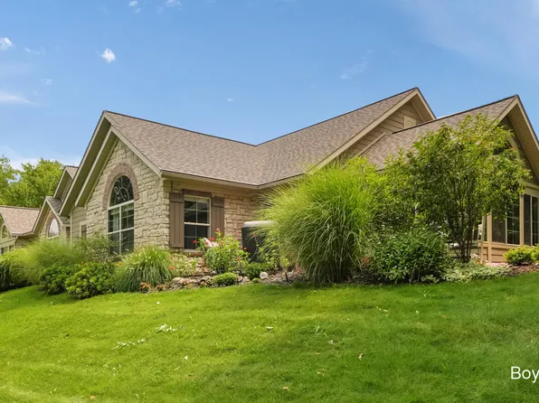 5279 Fawn Creek Dr SW, Wyoming, MI 49418