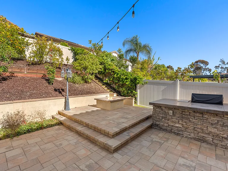 13049 Moonstone Pl — Photo 32