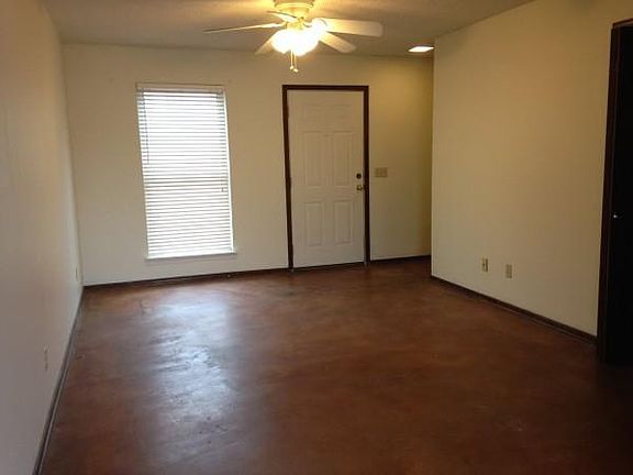 3rd image of 704 W 8th Ave APT 17