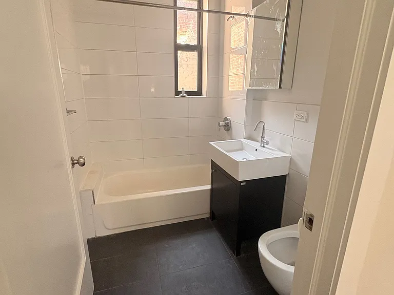 621 W End Ave #5A — Photo 7