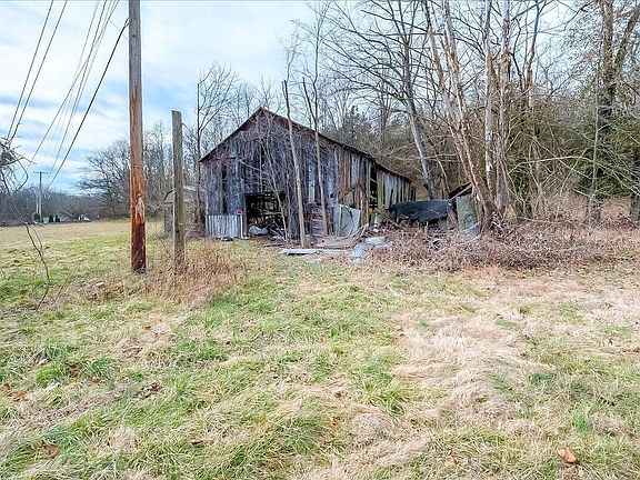 5th image of 6175 McCracken Pike