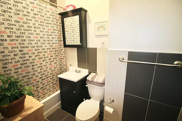 Rented by Delmark Realty LLC | media 30