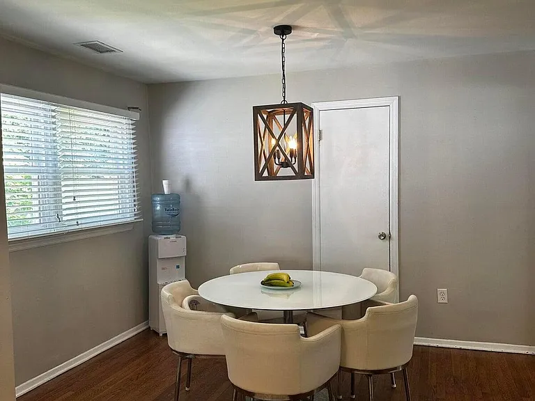 445 Brookside Ave — Photo 6