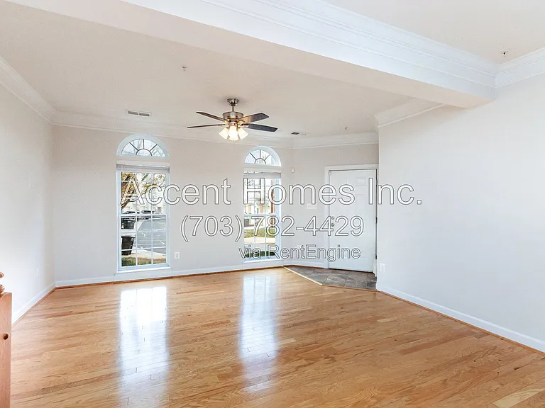 5675 Harrington Falls Ln #G — Photo 8