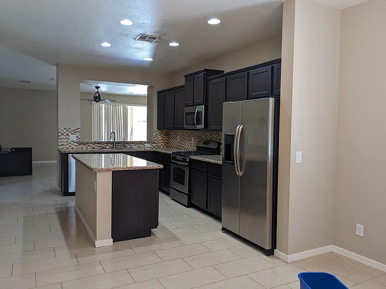 283 E Jade Dr — Photo 7