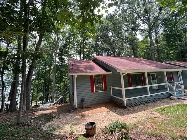 8010 Hickory Ct — Photo 2