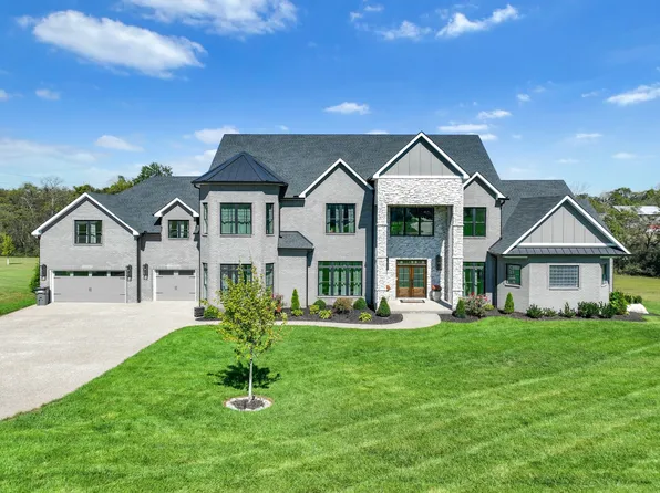 617 Coles Ferry Rd, Gallatin, TN 37066