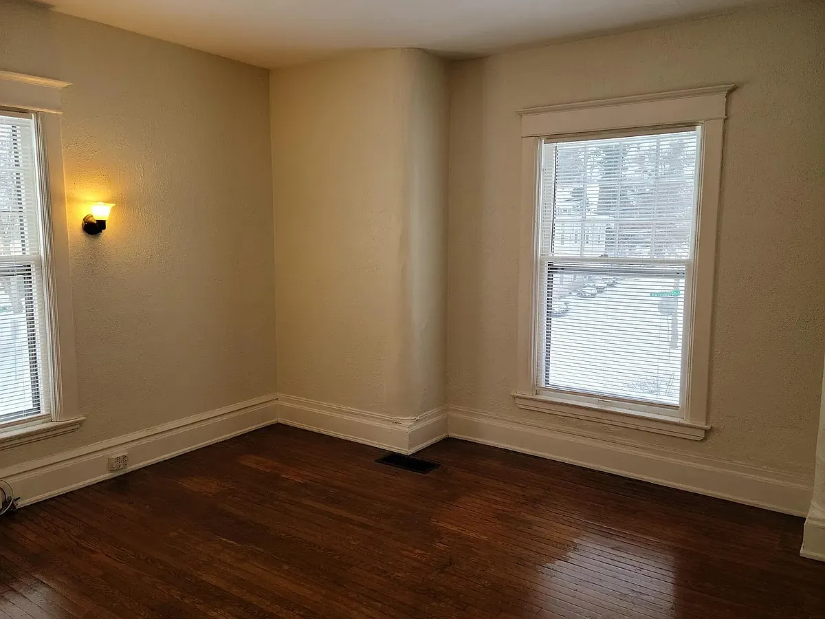 Building Photo - 106 Prospect Ave SE #1