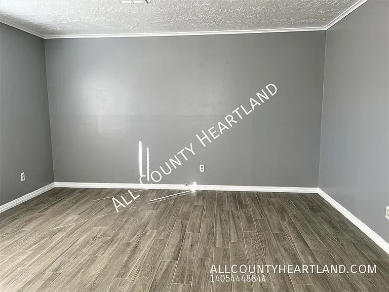 3328 NW 29th St — Photo 9