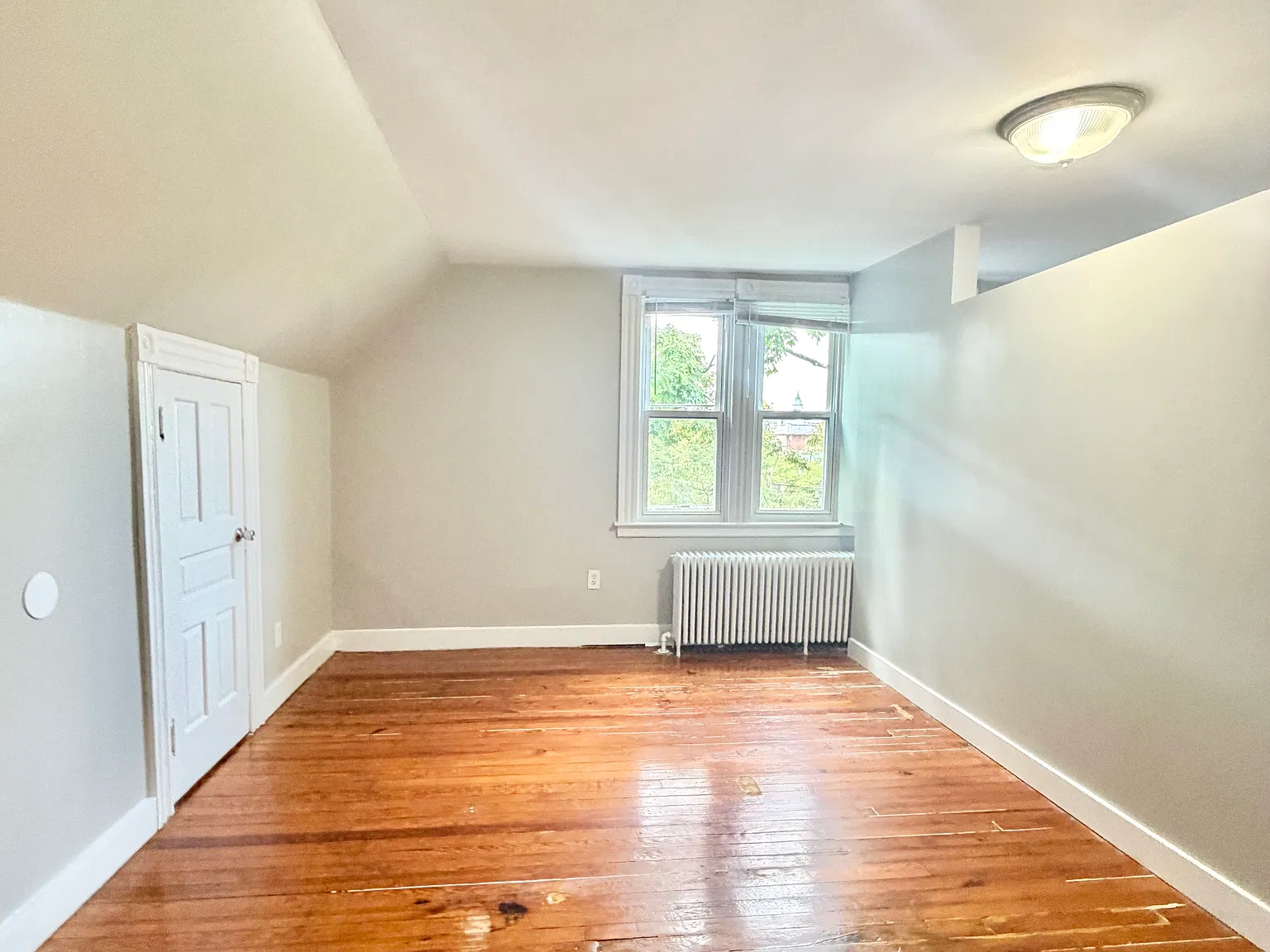 2 bed, 1000 sqft, $1,600 — Photo 4