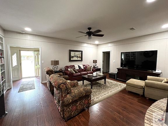 4th image of 3104 Crestridge Dr