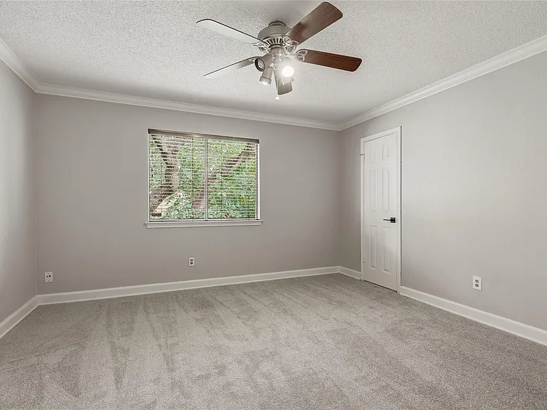 11604 Buttonwood Dr — Photo 17