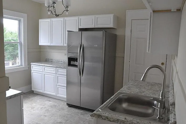 2318 E Genesee St #1 — Photo 8
