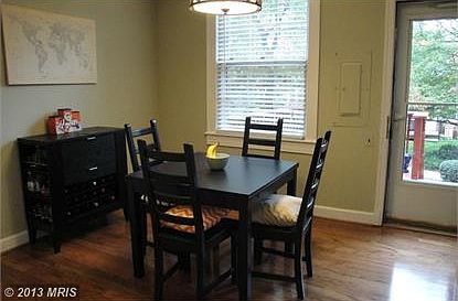 5th image of 1110 S Barton St Unit 305