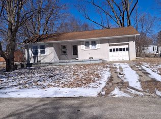 105 Orchard St, Eureka, IL