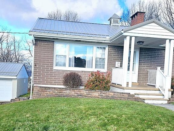 2nd image of 806 Hopwood St